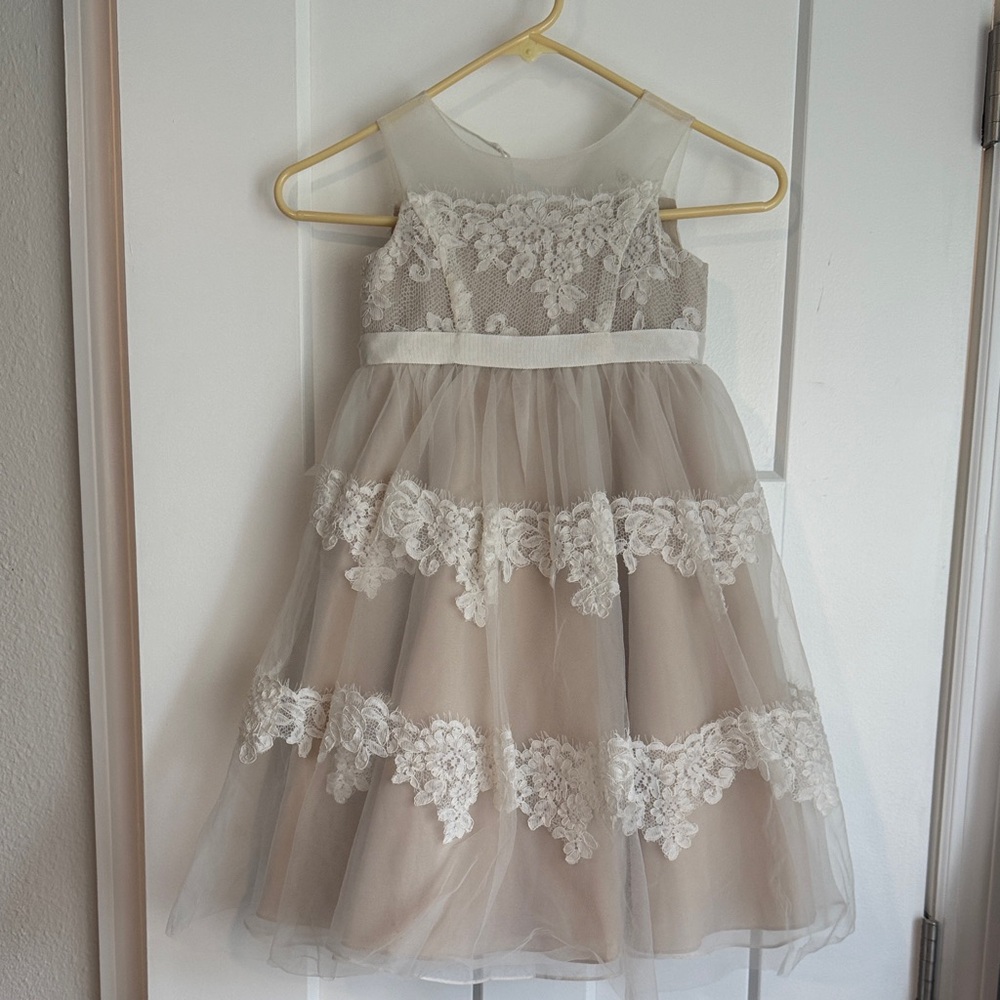 David's Bridal Kids Dress in Cream and White Lace